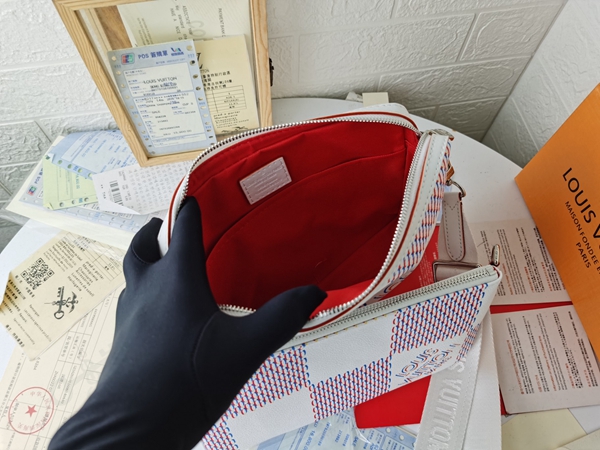 ルイヴィトンバッグ素材ディテール